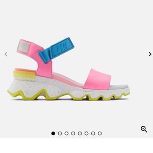 Bubblegum Kinetic platform sandals